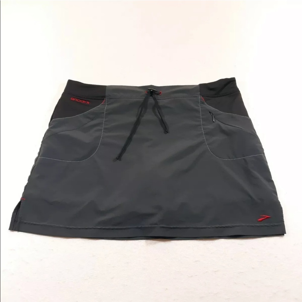 Brooks Women’s Running Skort (Skirt + Shorts)